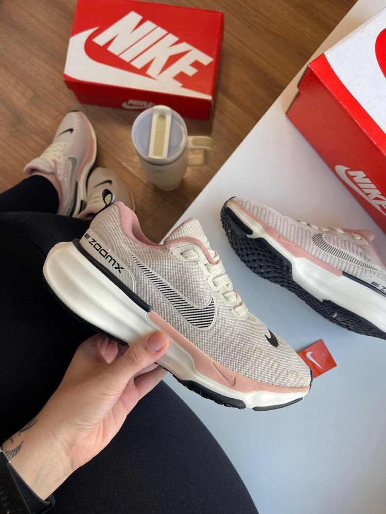 Nike ZoomX Invincible 2 - Off/Nude RDS
