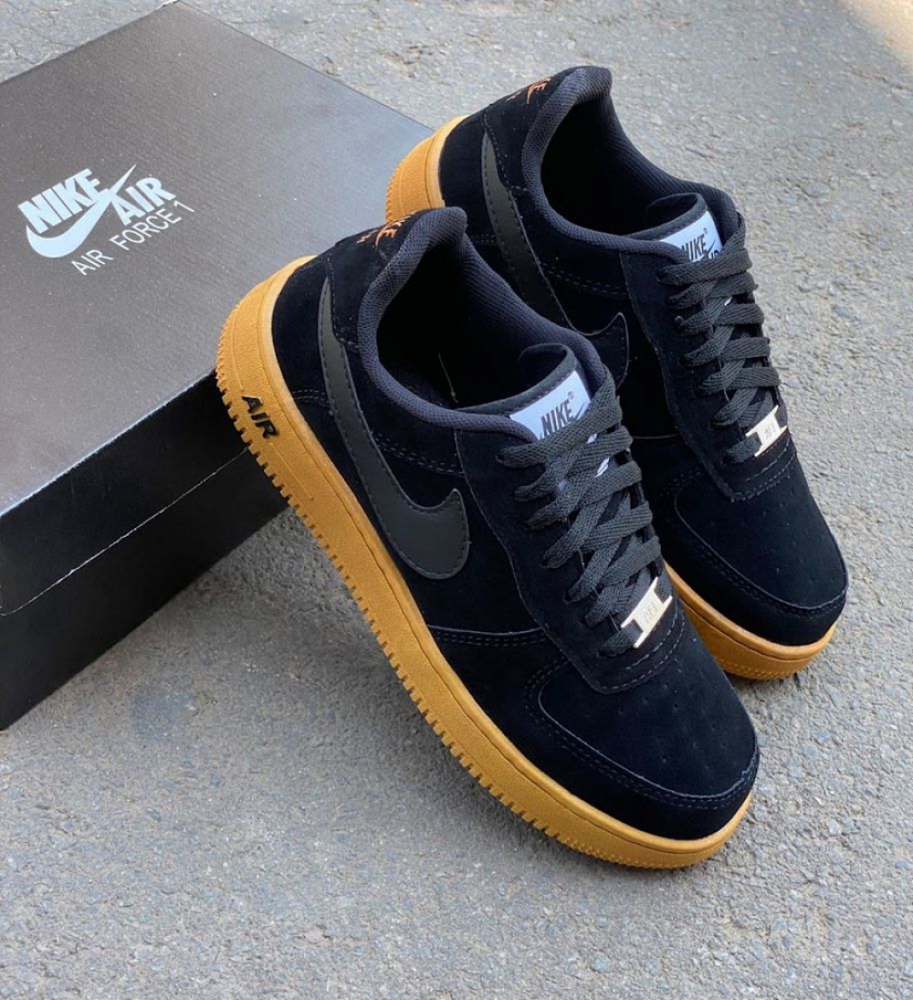 Tênis Air Force 1 Velvet Edition - Preto/Caramelo RDS