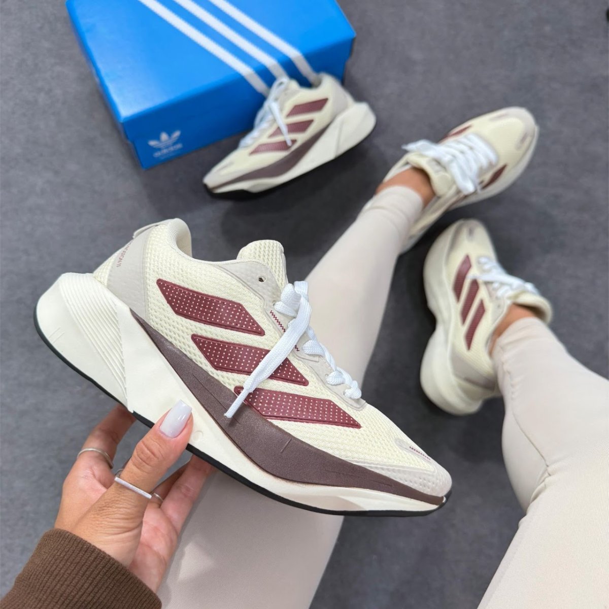 Tênis Adidas Adizero Boston 11 - Branco/Vinho RDS