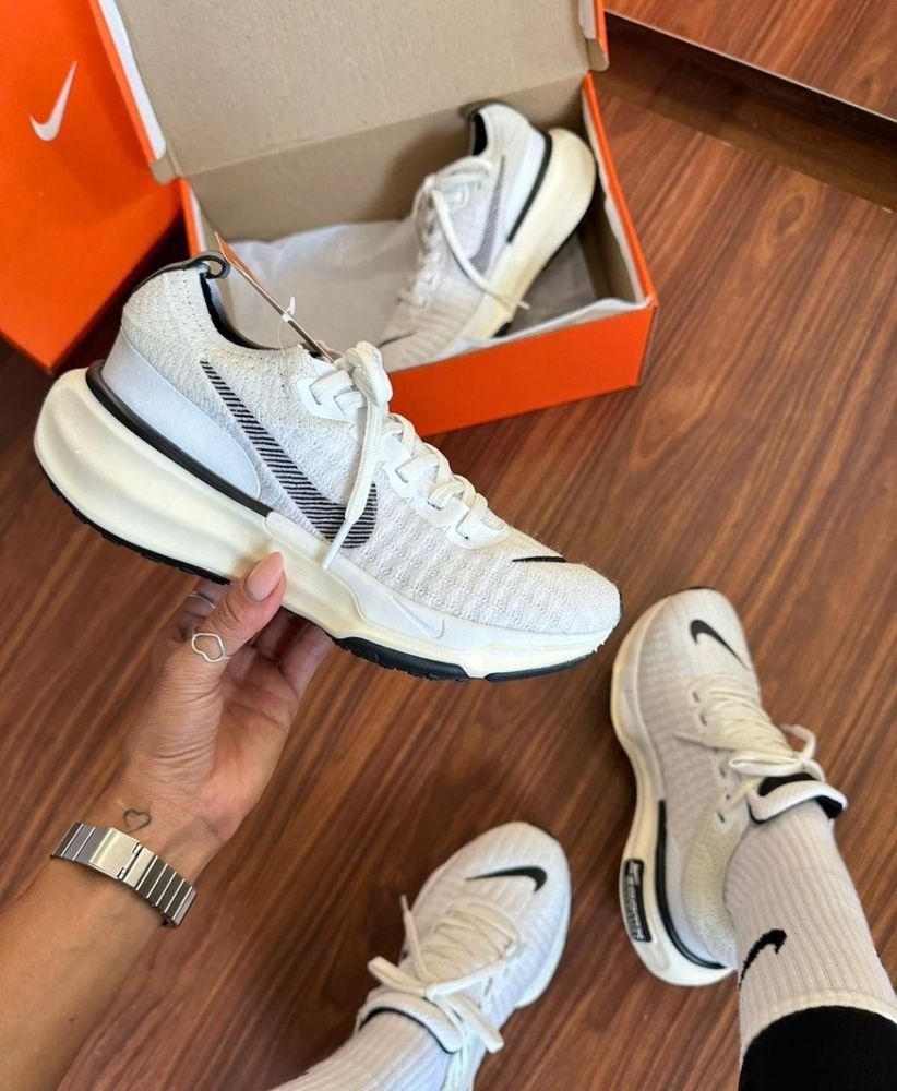 Nike ZoomX Invincible - Branco/Preto RDS